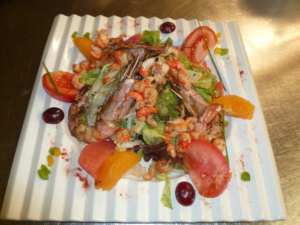 Logis Hotel Restaurant Le Chalet Du Mont Roland Sampans Экстерьер фото